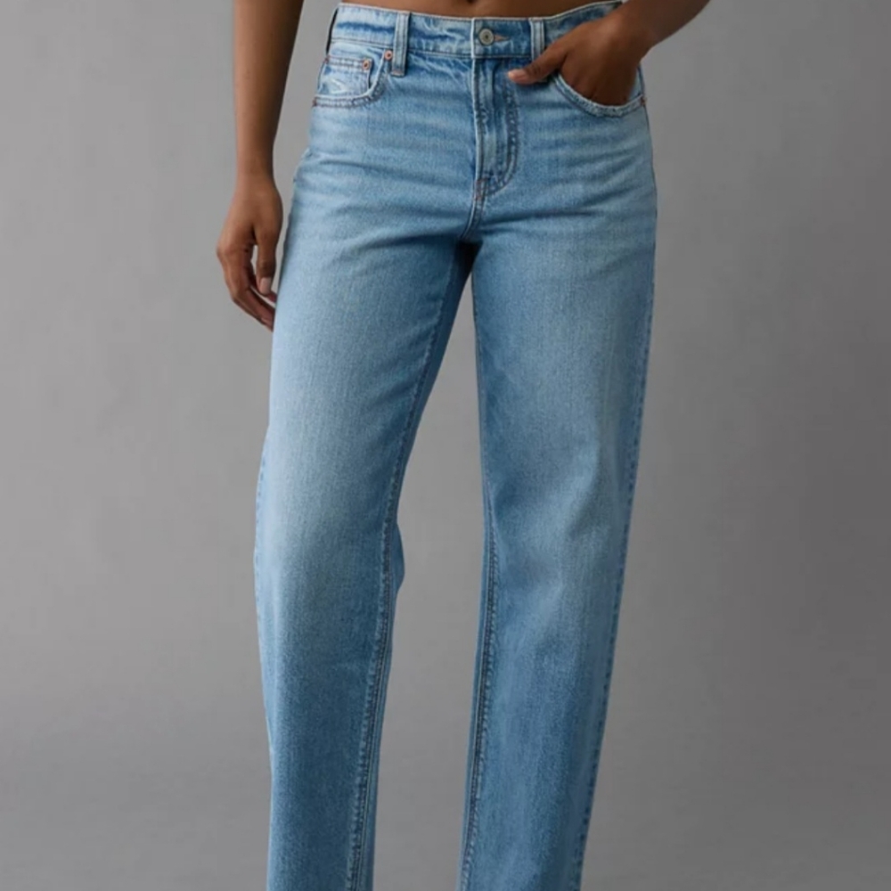 AE Strigid High-Waisted Stovepipe Jean